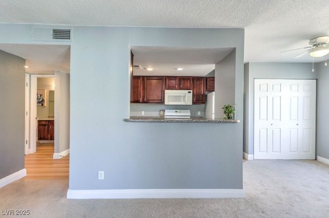 2801 North Rainbow Boulevard 207, Las Vegas, NV 89108