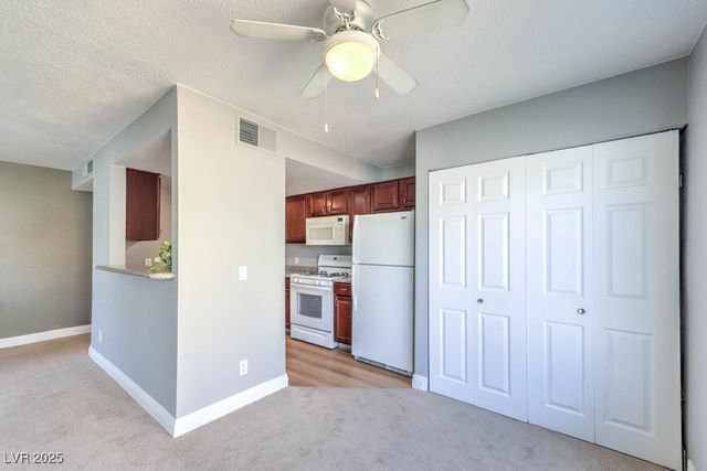 2801 North Rainbow Boulevard 207, Las Vegas, NV 89108