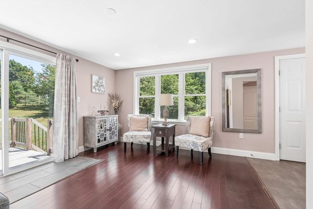 83 Colgate Dr, North Andover, MA 01845