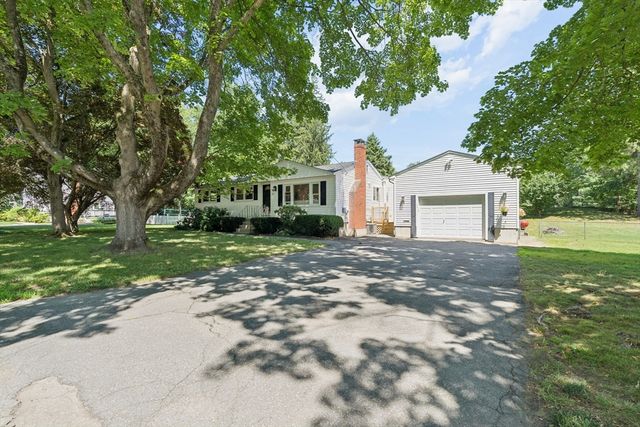 83 Colgate Dr, North Andover, MA 01845