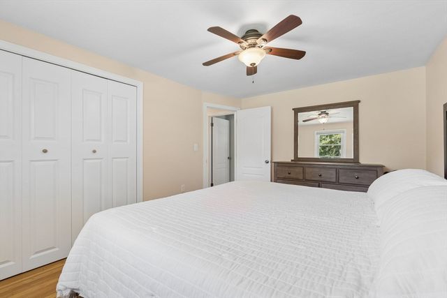 83 Colgate Dr, North Andover, MA 01845
