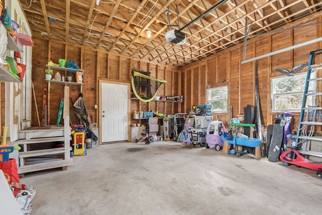 83 Colgate Dr, North Andover, MA 01845