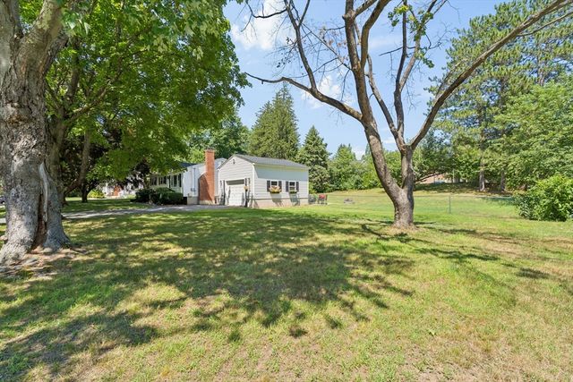 83 Colgate Dr, North Andover, MA 01845