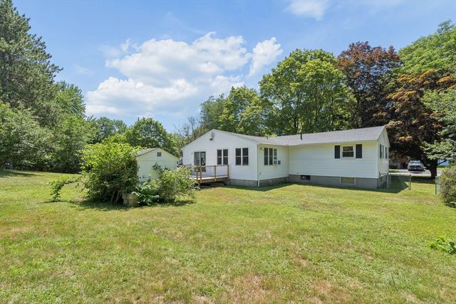83 Colgate Dr, North Andover, MA 01845