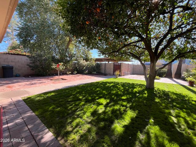2167 E ELLIS Drive, Tempe, AZ 85282