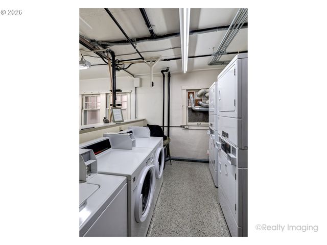 1811 Nw COUCH St 302, Portland, OR 97209