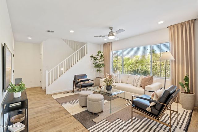 6443 N 17TH Place, Phoenix, AZ 85016