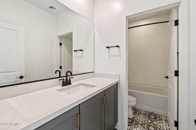 6443 N 17TH Place, Phoenix, AZ 85016