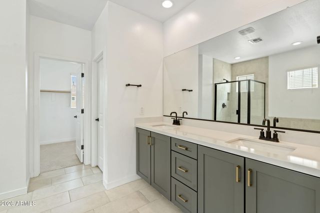 6443 N 17TH Place, Phoenix, AZ 85016