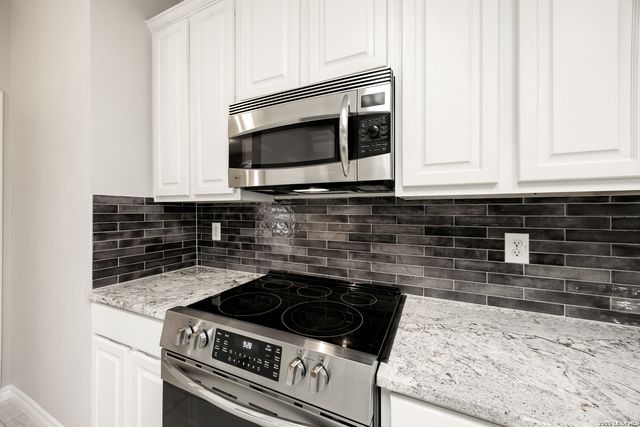 12231 Stable Square, San Antonio, TX 78249