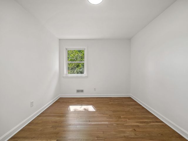 255 Hazelwood Avenue, Spartanburg, SC 29302