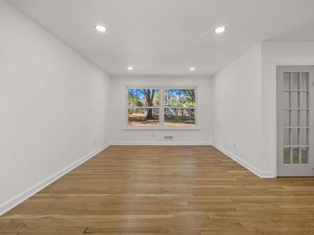 255 Hazelwood Avenue, Spartanburg, SC 29302
