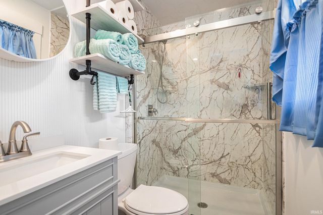 52401 County Road 7, Elkhart, IN 46514