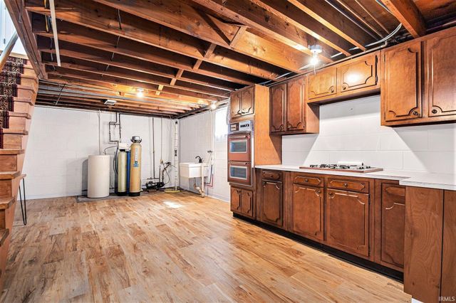 52401 County Road 7, Elkhart, IN 46514