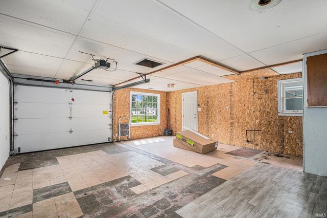 52401 County Road 7, Elkhart, IN 46514