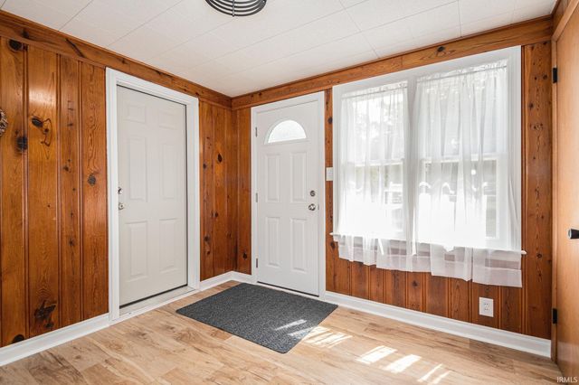 52401 County Road 7, Elkhart, IN 46514