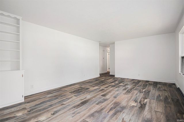 52401 County Road 7, Elkhart, IN 46514