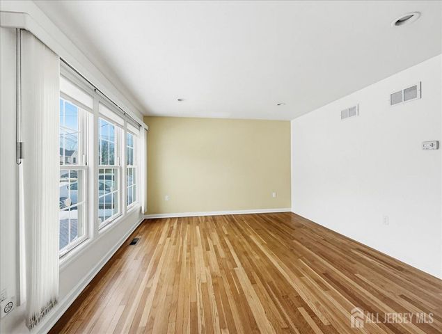 37 Jersey Avenue, Edison, NJ 08820