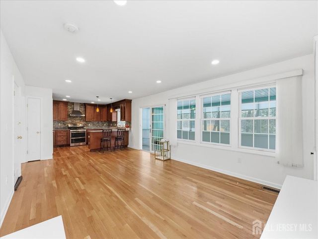 37 Jersey Avenue, Edison, NJ 08820