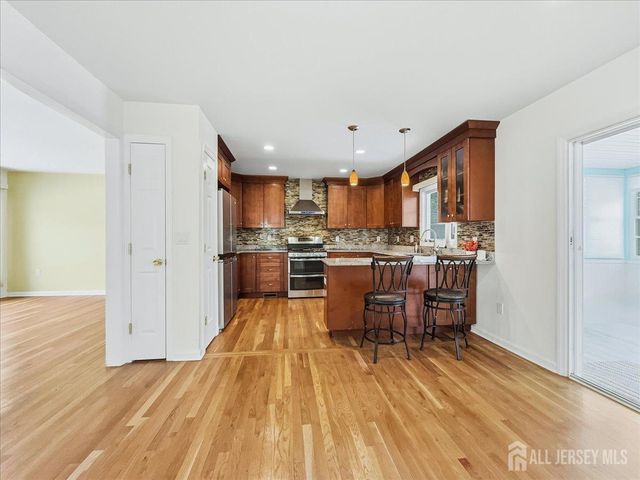 37 Jersey Avenue, Edison, NJ 08820