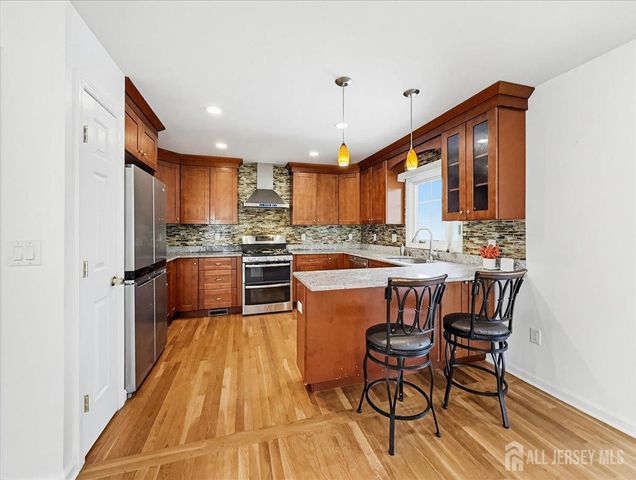 37 Jersey Avenue, Edison, NJ 08820