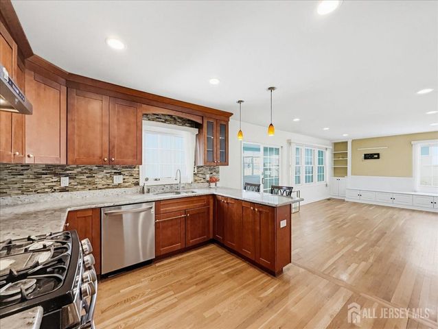 37 Jersey Avenue, Edison, NJ 08820