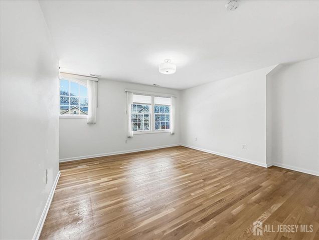 37 Jersey Avenue, Edison, NJ 08820