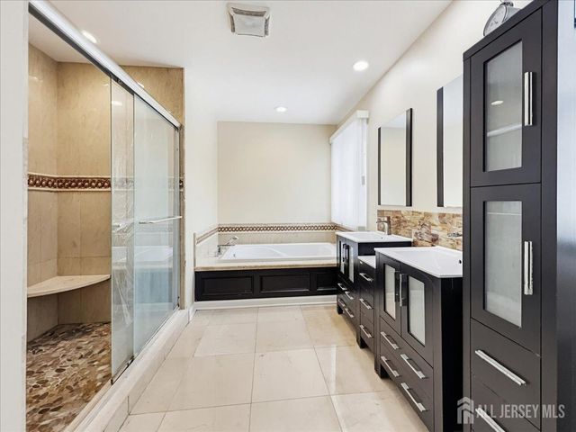 37 Jersey Avenue, Edison, NJ 08820