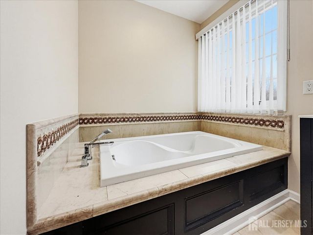 37 Jersey Avenue, Edison, NJ 08820