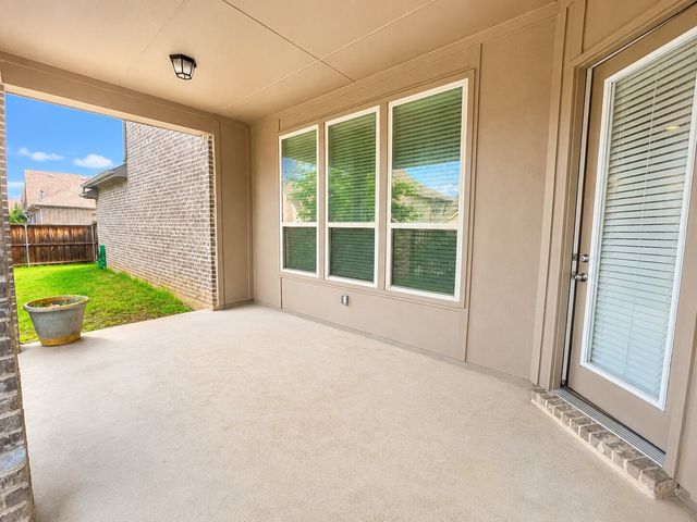 1033 Lone Ivory Trail, Arlington, TX 76005