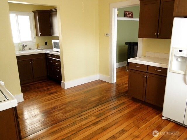 1921 44 Avenue SW, Seattle, WA 98116