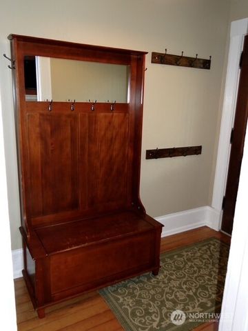 1921 44 Avenue SW, Seattle, WA 98116