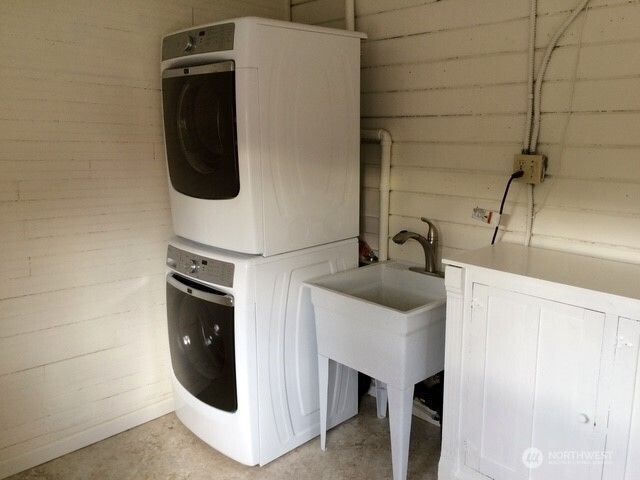 1921 44 Avenue SW, Seattle, WA 98116