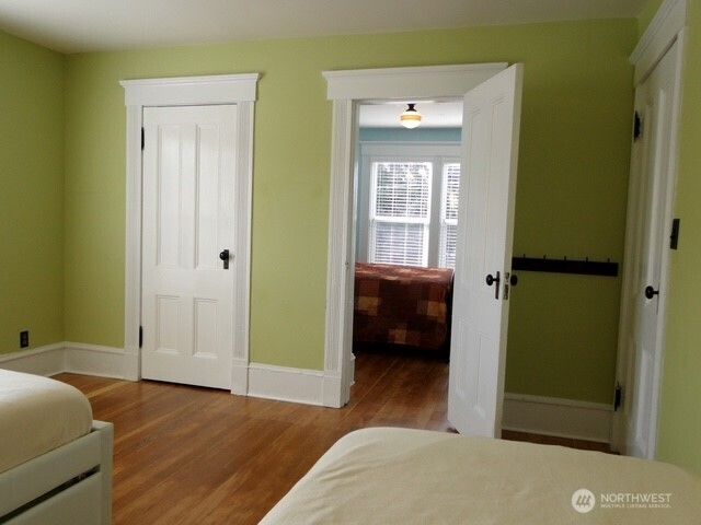 1921 44 Avenue SW, Seattle, WA 98116