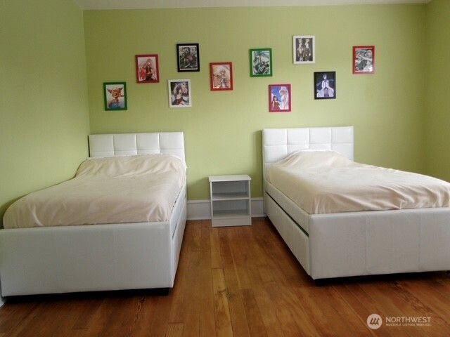 1921 44 Avenue SW, Seattle, WA 98116