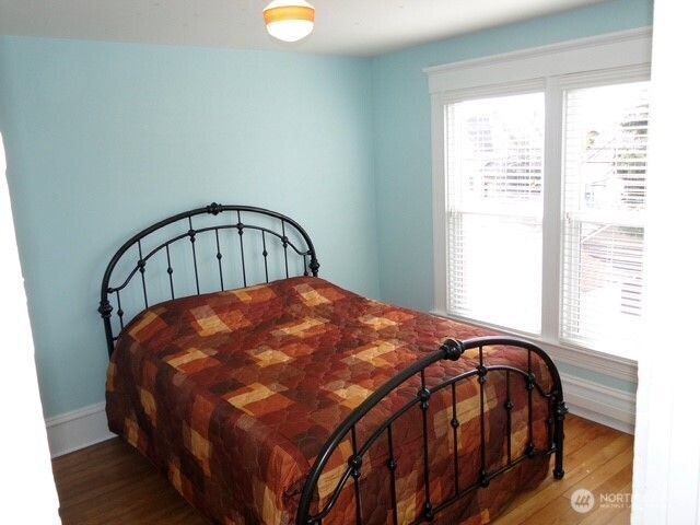 1921 44 Avenue SW, Seattle, WA 98116