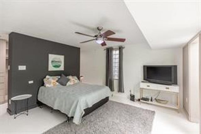 10211 Willowgrove Drive, Houston, TX 77035