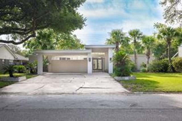 10211 Willowgrove Drive, Houston, TX 77035