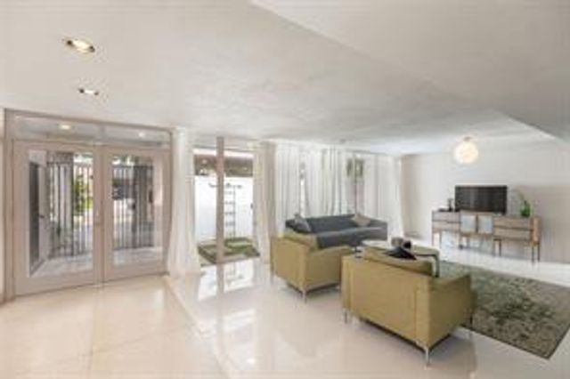 10211 Willowgrove Drive, Houston, TX 77035