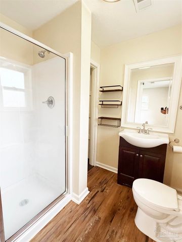 5980 Pursley Ave, Pensacola, FL 32526