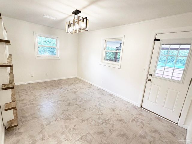 5980 Pursley Ave, Pensacola, FL 32526