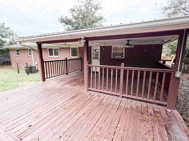 5980 Pursley Ave, Pensacola, FL 32526