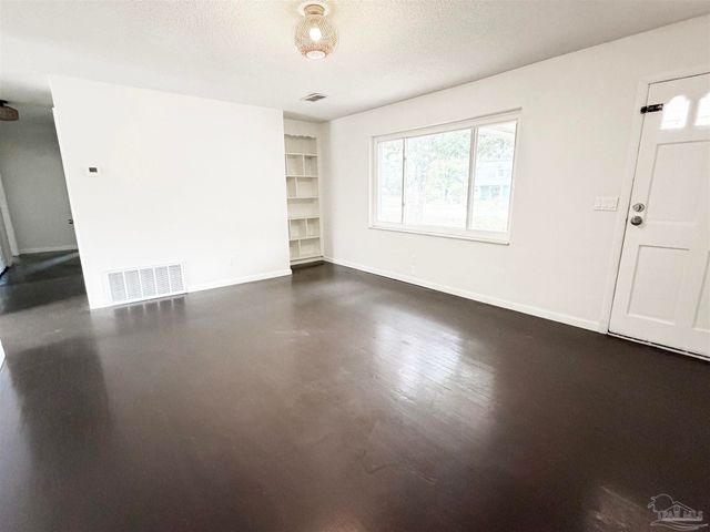 5980 Pursley Ave, Pensacola, FL 32526