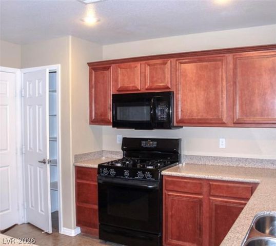 6820 Sweet Pecan Street, Las Vegas, NV 89149
