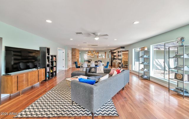 121 W ORCHID Lane, Phoenix, AZ 85021