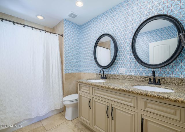 121 W ORCHID Lane, Phoenix, AZ 85021