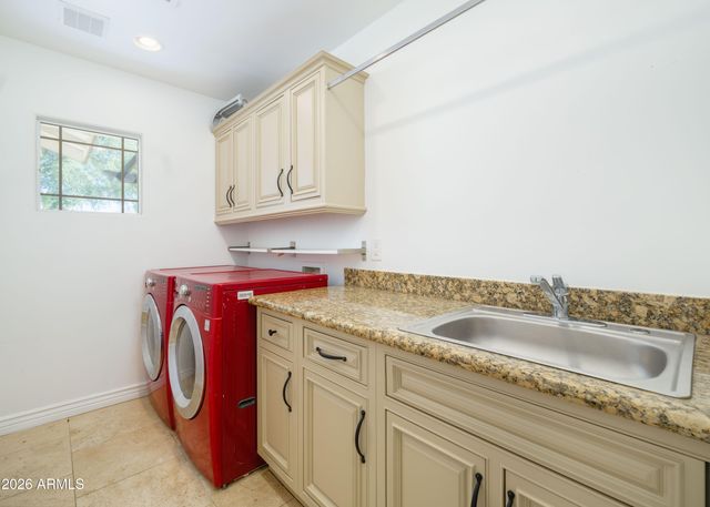 121 W ORCHID Lane, Phoenix, AZ 85021
