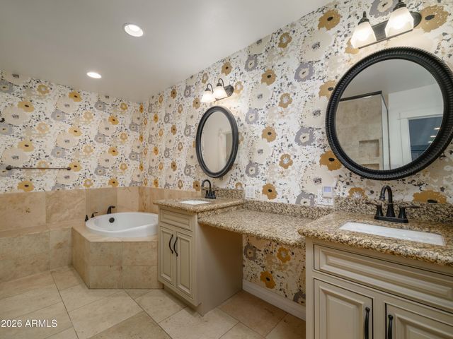 121 W ORCHID Lane, Phoenix, AZ 85021