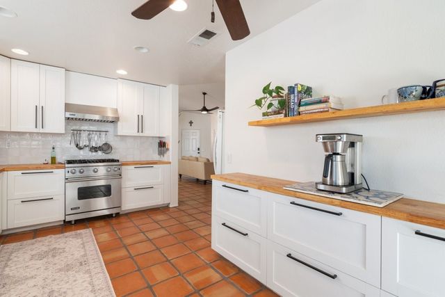 23825 Corte Picante, Murrieta, CA 92562