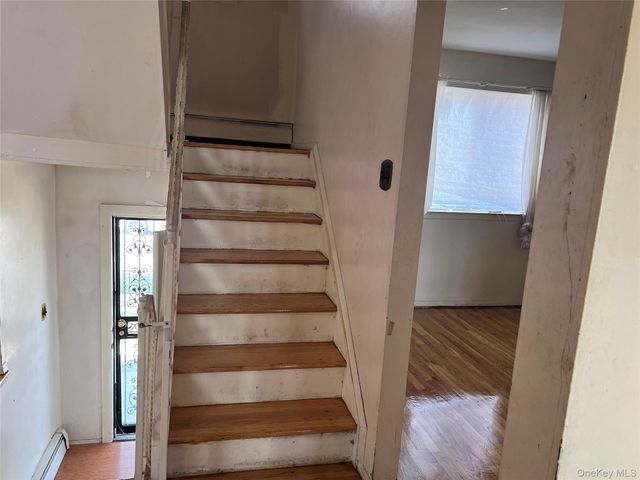 18604 140th Avenue, Springfield Gardens, NY 11413